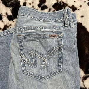 Cruel Abby’s side 31/11r